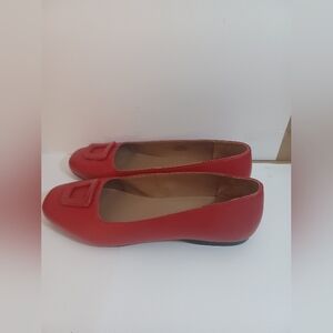 Array Womens Red Leather Upper Slip-on Flats Pre-owned Size 12M